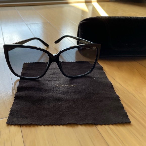 Tom Ford TF228 Black Gradient Authentic Sunglasses - Picture 7 of 8